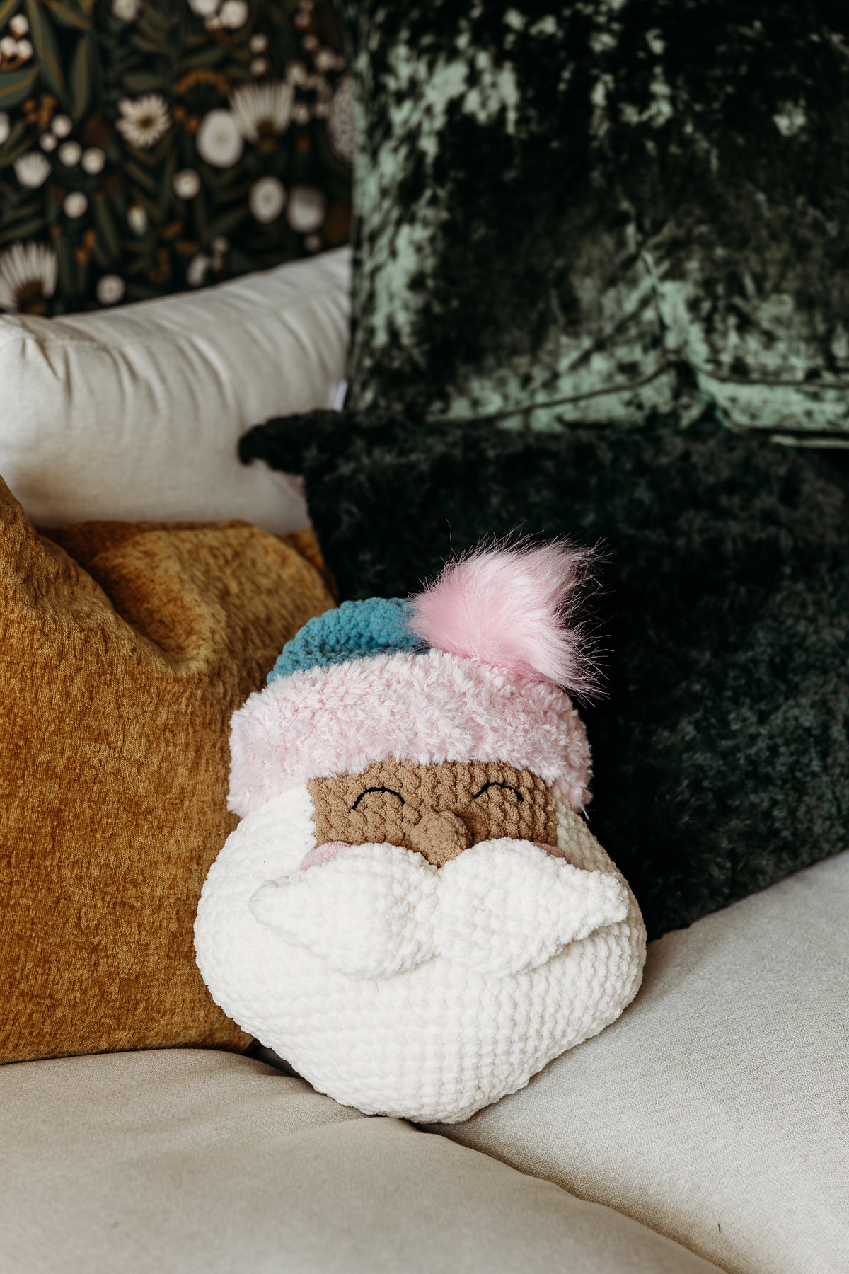 Kenzie&#39;s Corner: Santa pillows