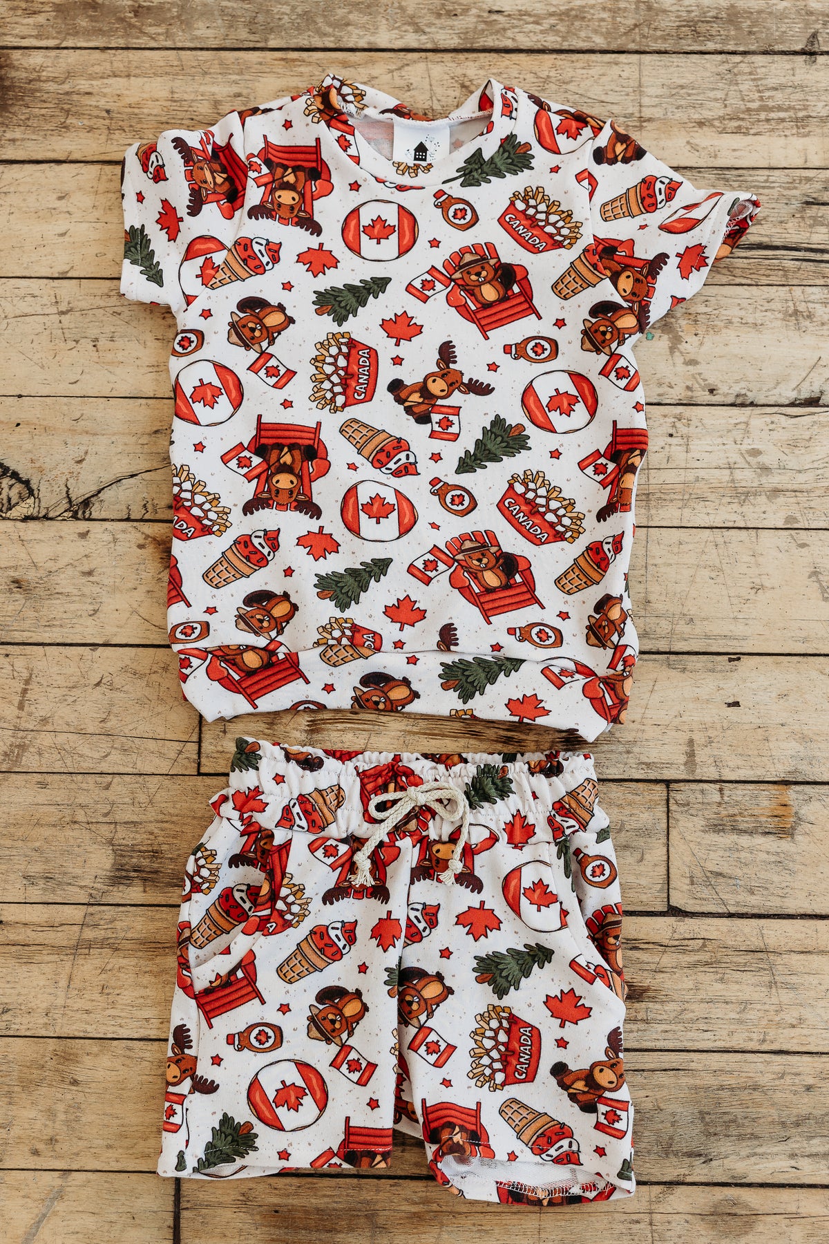 Exclusive O Canada Set