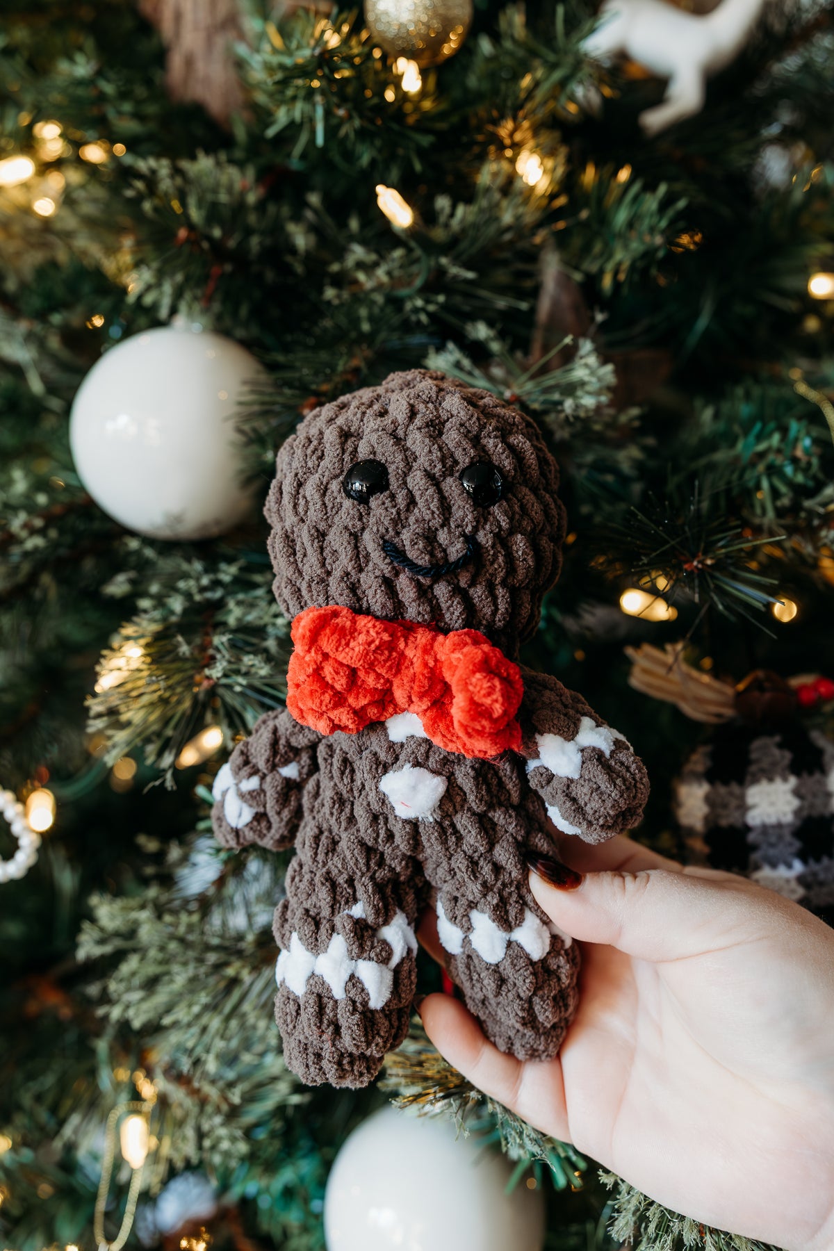 Moe's Knits: Gingerbread Boy and Girl